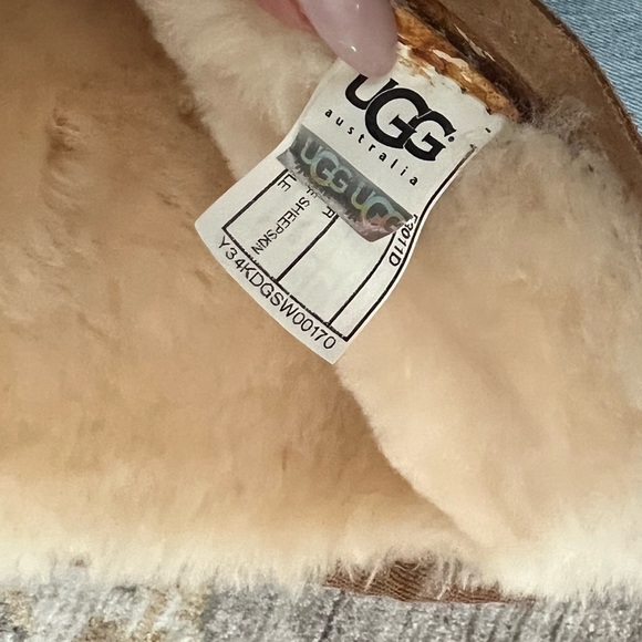 UGG Tan “Cargo” Boot Like New Size 5 - Picture 6 of 8